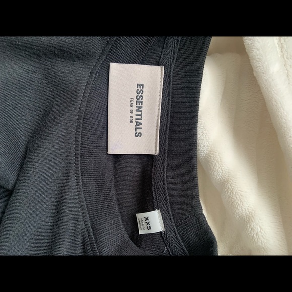 Essentials Black Logo T-shirt - Picture 5 of 5